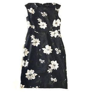 Banana republic print shift dress never worn